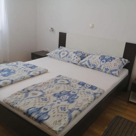 Apartments Ruzmarin Vrsi Luaran gambar