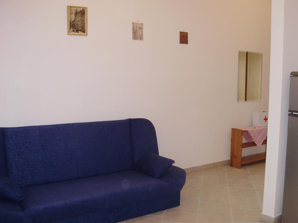 Apartments Ruzmarin Vrsi Luaran gambar