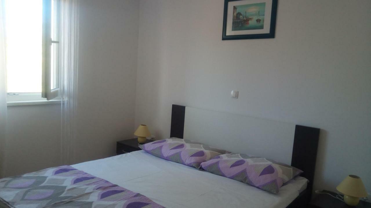 Apartments Ruzmarin Vrsi Luaran gambar