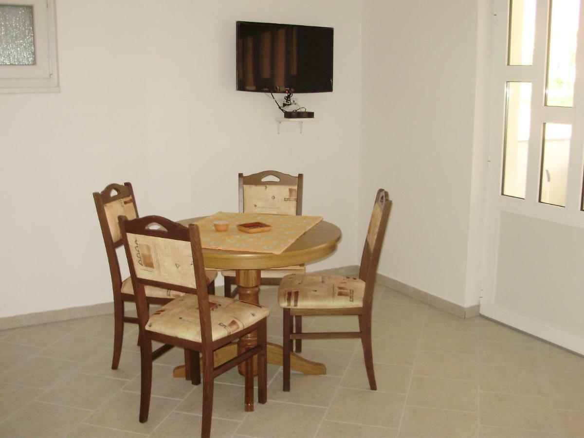 Apartments Ruzmarin Vrsi Luaran gambar