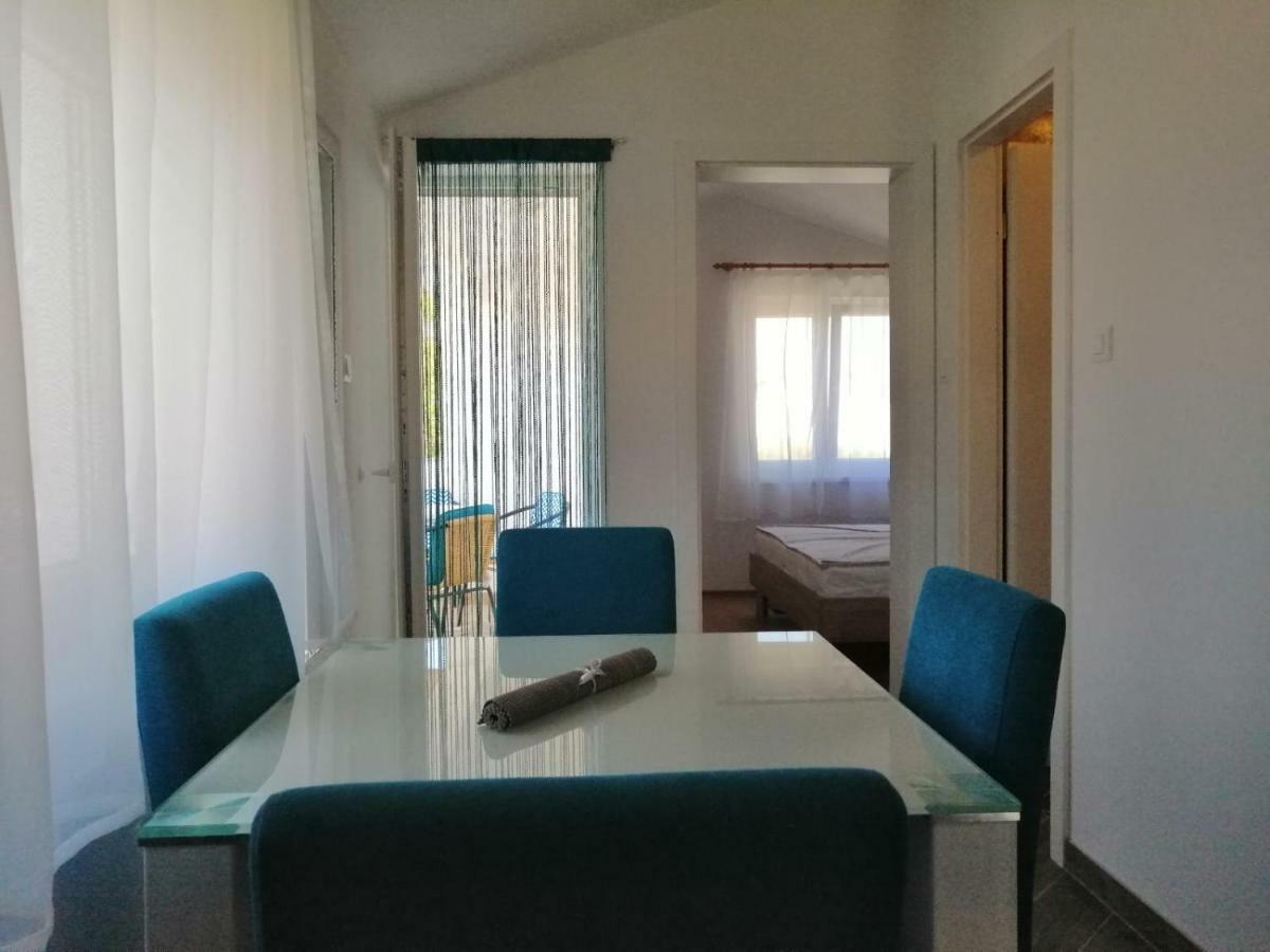 Apartments Ruzmarin Vrsi Luaran gambar