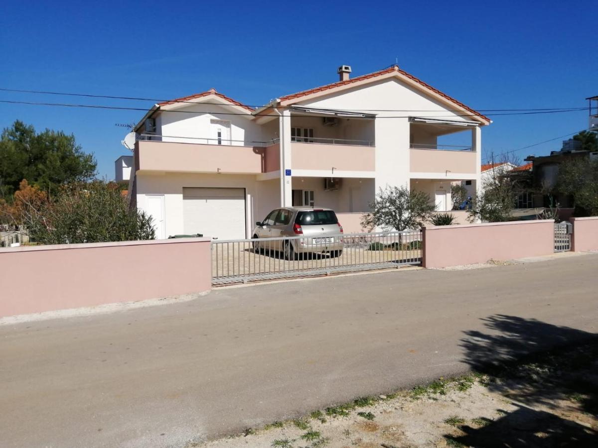 Apartments Ruzmarin Vrsi Luaran gambar